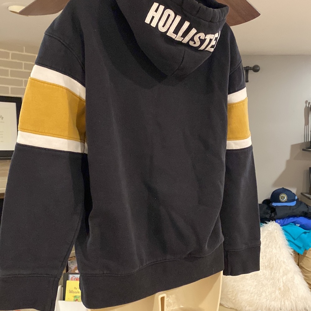HOLLISTER XS - Picture 5 of 5